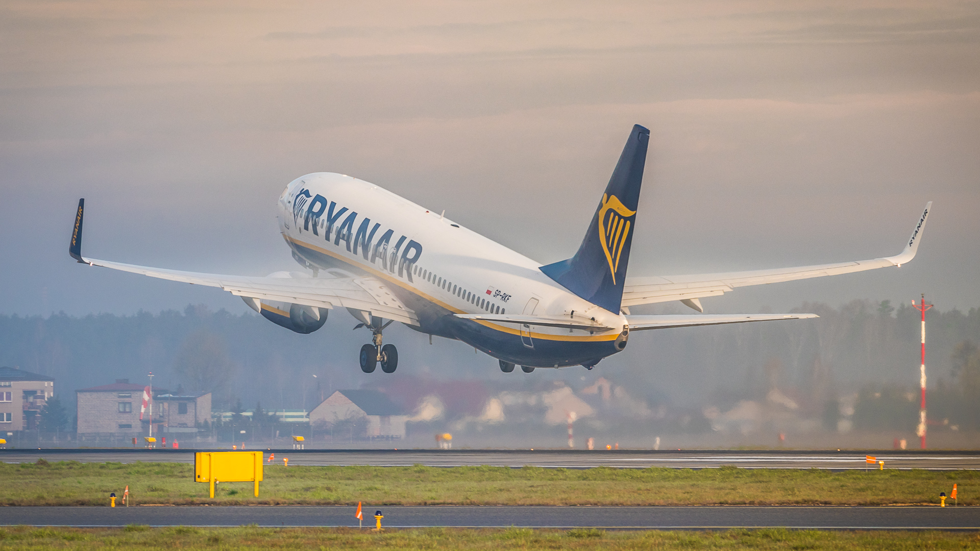 RYANAIR ŚWIĘTUJE 15-LECIE OPERACJI W KATOWICE AIRPORT I OGŁASZA NAJWIĘKSZY W HISTORII ROZKŁAD LOTÓW NA LATO 2022